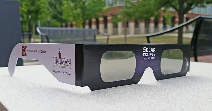 solarglasses.jpg 